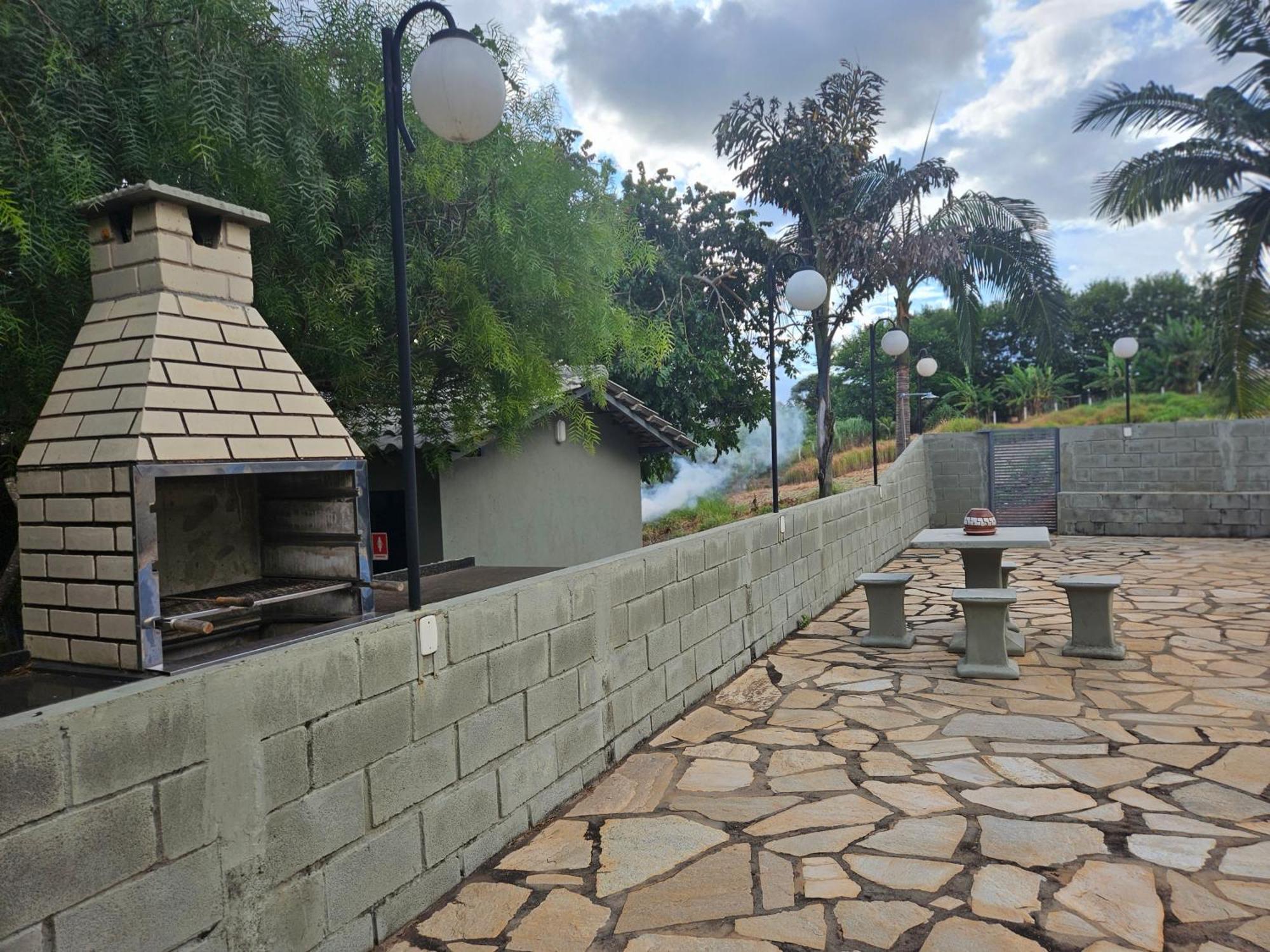 Chacara Vive La Vie Ponte Alta Hotel Gama  ภายนอก รูปภาพ