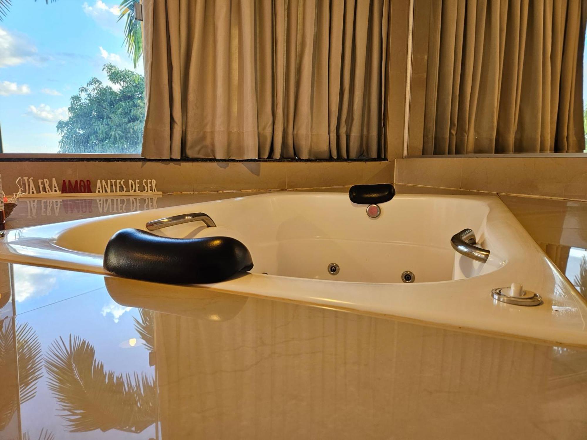 Chacara Vive La Vie Ponte Alta Hotel Gama  ภายนอก รูปภาพ